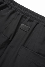 画像をギャラリービューアに読み込む, A.F ARTEFACT CARGO SHORTS / TECH SMOOTH (BLACK)
