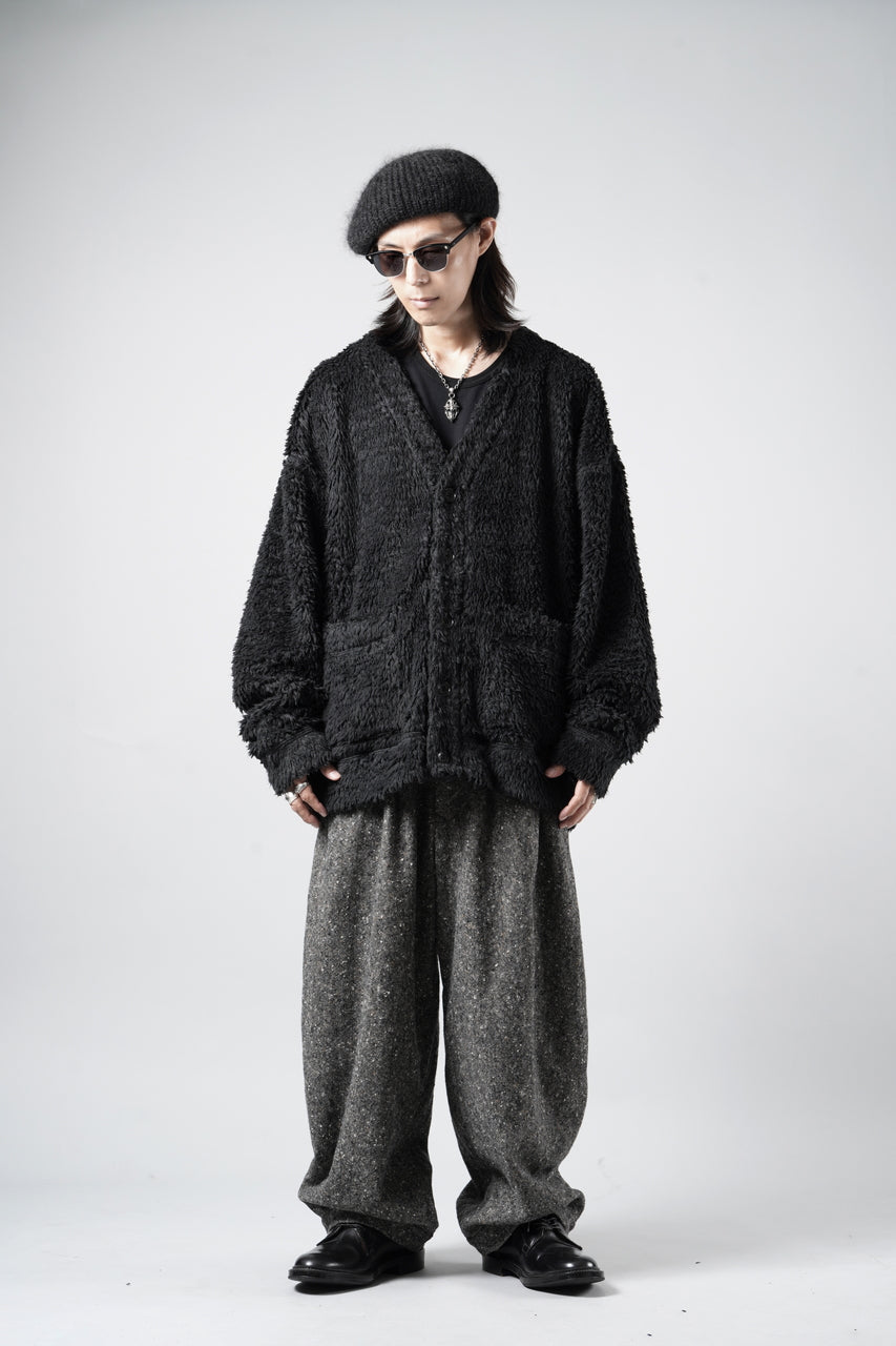 Load image into Gallery viewer, MASTERMIND WORLD SHAGGY CARDIGAN (BLACK)