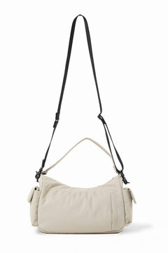 画像をギャラリービューアに読み込む, D-VEC MULTI POCKET MOONBAG (IVORY)