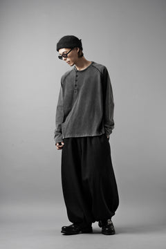 Load image into Gallery viewer, Professor.E FADED HENLEY L/S TEE (BLACK)