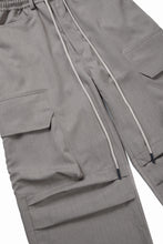Load image into Gallery viewer, A.F ARTEFACT CARGO WIDE PANTS / PLAIN WEAVE (GREY)