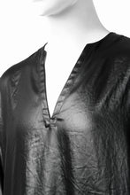 画像をギャラリービューアに読み込む, A.F ARTEFACT COLLARLESS SHIRT TOPS / SOFT SATIN (BLACK)