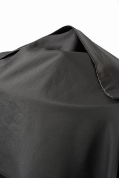 画像をギャラリービューアに読み込む, A.F ARTEFACT COLLARLESS SHIRT TOPS / SOFT SATIN (DARK GREY)