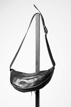 画像をギャラリービューアに読み込む, m.a+ medium slice belt bag / BY202 / CU1.0 (BLACK)