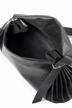 画像をギャラリービューアに読み込む, m.a+ medium expandable accordion bag / B7261 / CU1.0 (BLACK)