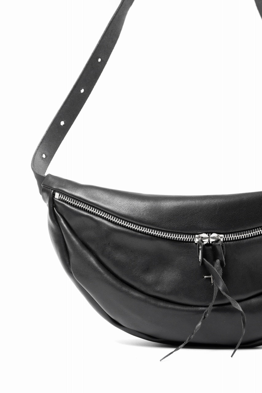画像をギャラリービューアに読み込む, m.a+ medium slice belt bag / BY202 / CU1.0 (BLACK)