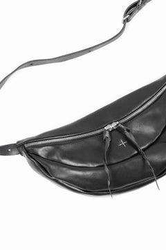 画像をギャラリービューアに読み込む, m.a+ medium slice belt bag / BY202 / CU1.0 (BLACK)