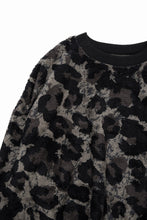画像をギャラリービューアに読み込む, beauty : beast LARGE LEOPARD FLEECE PULLOVER (DARK LEOPARD)