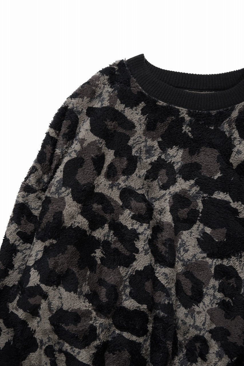 beauty : beast LARGE LEOPARD FLEECE PULLOVER (DARK LEOPARD)
