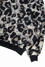 画像をギャラリービューアに読み込む, beauty : beast LARGE LEOPARD FLEECE PULLOVER (LIGHT LEOPARD)