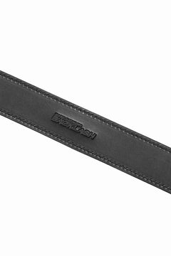 Load image into Gallery viewer, ISAMU KATAYAMA BACKLASH PIN-BELT 35mm / OBJECT DYED DOUBLE SHOULDER LEATHER (BLACK)