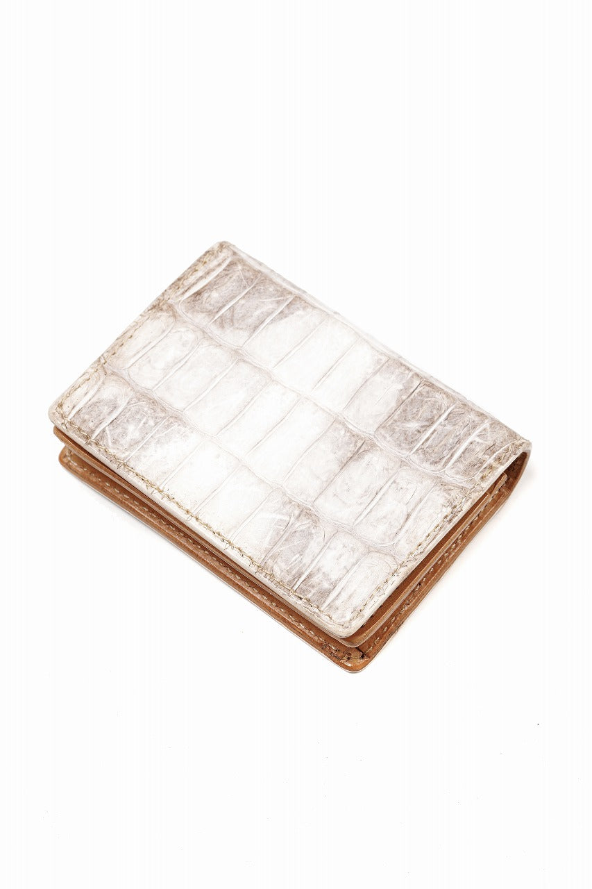 Load image into Gallery viewer, ISAMU KATAYAMA BACKLASH CROCODILE CARD CASE (HIMALAYAS)