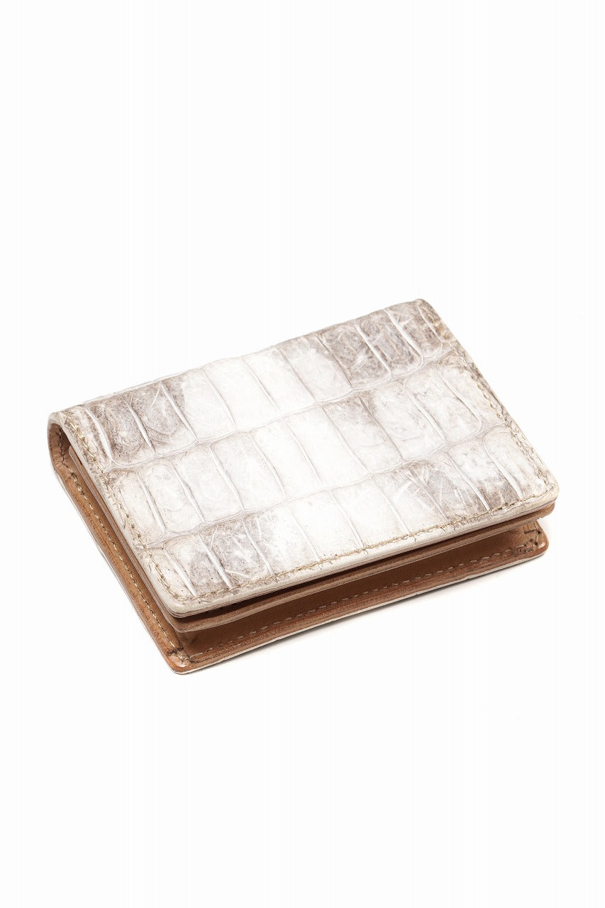 Load image into Gallery viewer, ISAMU KATAYAMA BACKLASH CROCODILE CARD CASE (HIMALAYAS)