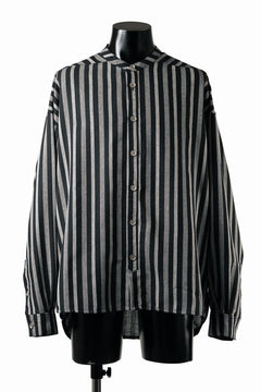 Load image into Gallery viewer, A.F ARTEFACT STAND COLLAR SHIRT / VERTICAL STRIPE (BLACK x LIGHT GREY)
