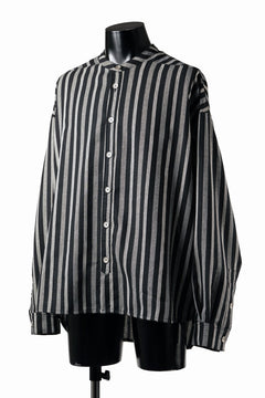 Load image into Gallery viewer, A.F ARTEFACT STAND COLLAR SHIRT / VERTICAL STRIPE (BLACK x LIGHT GREY)
