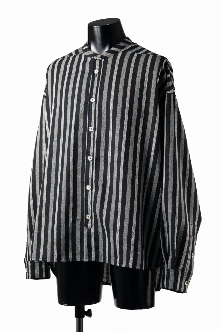 Load image into Gallery viewer, A.F ARTEFACT STAND COLLAR SHIRT / VERTICAL STRIPE (BLACK x LIGHT GREY)