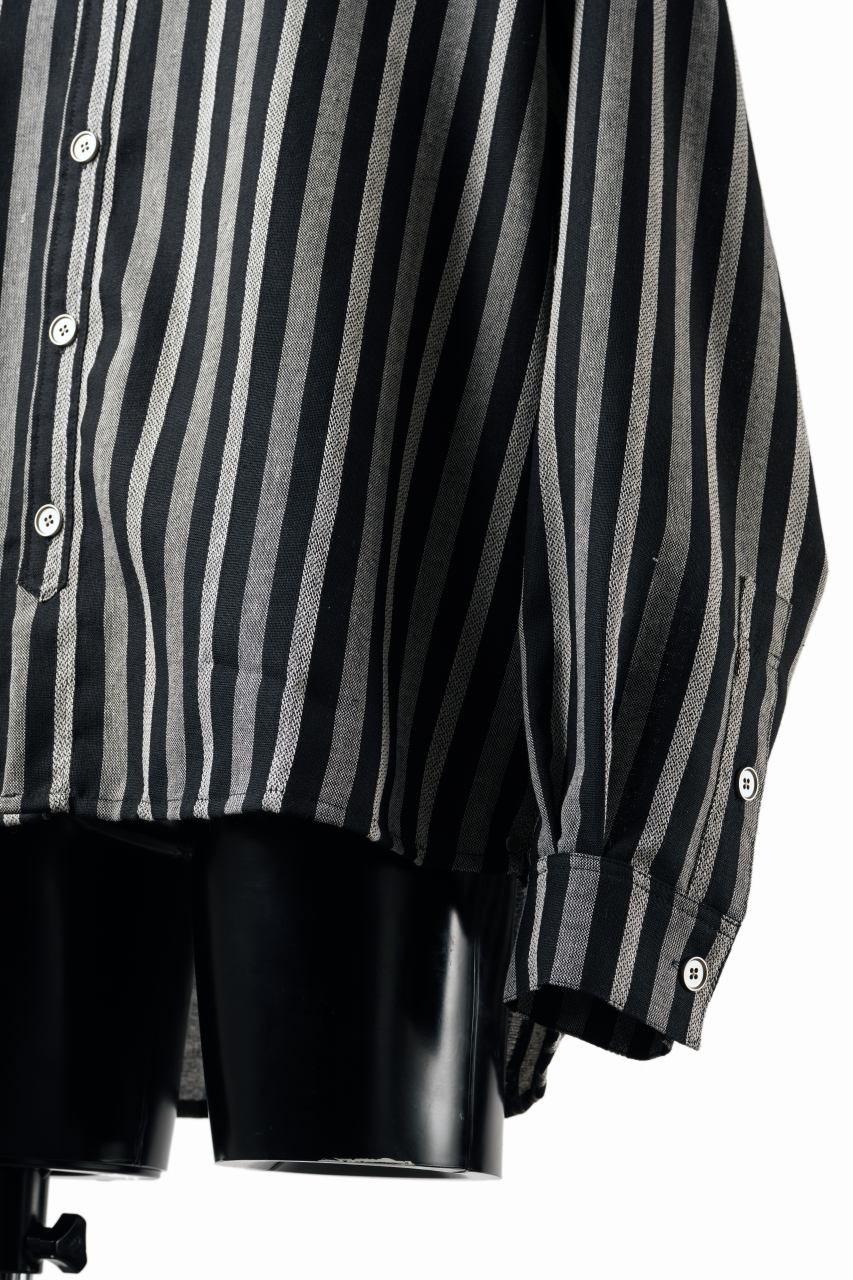 Load image into Gallery viewer, A.F ARTEFACT STAND COLLAR SHIRT / VERTICAL STRIPE (BLACK x LIGHT GREY)