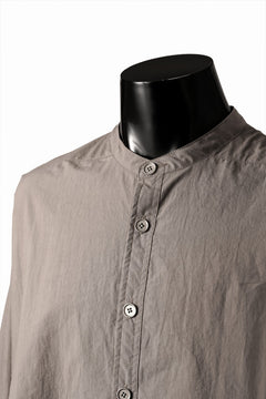 Load image into Gallery viewer, A.F ARTEFACT STAND COLLAR SHIRT / SOFT POPLIN (SOIL)