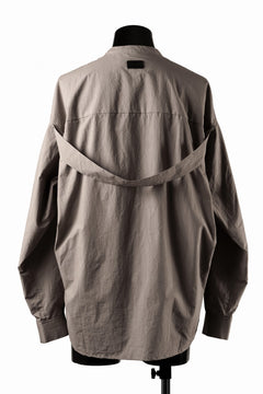 Load image into Gallery viewer, A.F ARTEFACT STAND COLLAR SHIRT / SOFT POPLIN (SOIL)