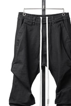 画像をギャラリービューアに読み込む, A.F ARTEFACT TUCK SLIM BAGGY PANTS / HI-STRETCH DENIM (BLACK)