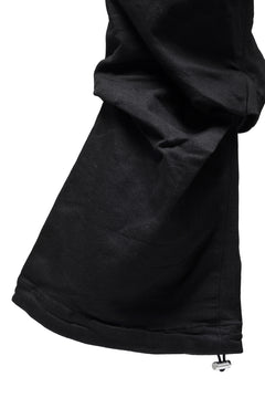 画像をギャラリービューアに読み込む, A.F ARTEFACT TUCK SLIM BAGGY PANTS / HI-STRETCH DENIM (BLACK)