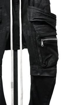 画像をギャラリービューアに読み込む, A.F ARTEFACT COATING CARGO SAROUEL SKINNY PANTS / HI-STRETCH DENIM (BLACK)