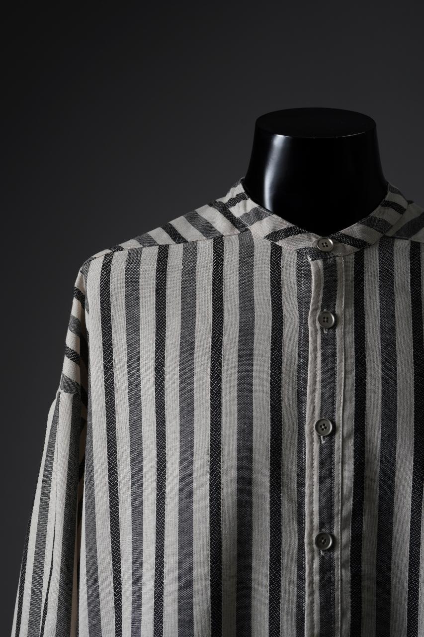 Load image into Gallery viewer, A.F ARTEFACT STAND COLLAR SHIRT / VERTICAL STRIPE (CREAM x LIGHT GREY)