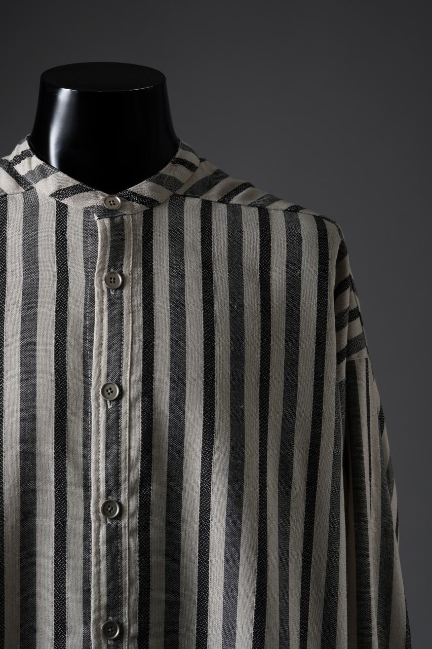 Load image into Gallery viewer, A.F ARTEFACT STAND COLLAR SHIRT / VERTICAL STRIPE (CREAM x LIGHT GREY)