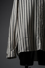 Load image into Gallery viewer, A.F ARTEFACT STAND COLLAR SHIRT / VERTICAL STRIPE (CREAM x LIGHT GREY)
