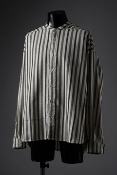 Load image into Gallery viewer, A.F ARTEFACT STAND COLLAR SHIRT / VERTICAL STRIPE (CREAM x LIGHT GREY)