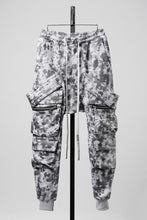 Load image into Gallery viewer, A.F ARTEFACT BELT CARGO SARROUEL JOGGER / MOTTLED COATED SWEAT (LIGHT GREY)