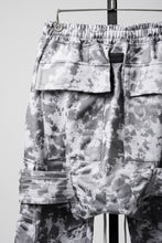 Load image into Gallery viewer, A.F ARTEFACT BELT CARGO SARROUEL JOGGER / MOTTLED COATED SWEAT (LIGHT GREY)