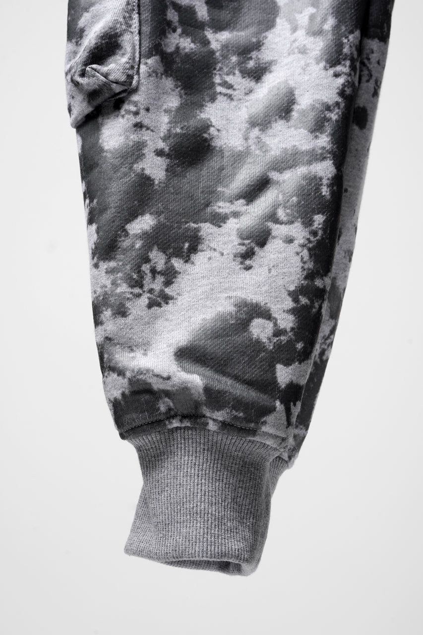 Load image into Gallery viewer, A.F ARTEFACT BELT CARGO SARROUEL JOGGER / MOTTLED COATED SWEAT (LIGHT GREY)