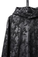 Load image into Gallery viewer, A.F ARTEFACT CARGO HOODIE PULLOVER / MOTTLED COATED SWEAT (BLACK)