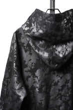 Load image into Gallery viewer, A.F ARTEFACT CARGO HOODIE PULLOVER / MOTTLED COATED SWEAT (BLACK)