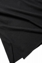 画像をギャラリービューアに読み込む, kujaku linen cotton jersey rawedge tops / K-875 (black)