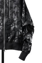 Load image into Gallery viewer, A.F ARTEFACT ZIP HOODIE TUCK SLEEVE BLOUSON / MOTTLED COATED SWEAT (BLACK)