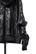 Load image into Gallery viewer, A.F ARTEFACT ZIP HOODIE TUCK SLEEVE BLOUSON / MOTTLED COATED SWEAT (BLACK)