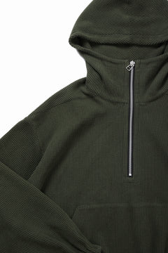 Load image into Gallery viewer, 【SAMPLE SALE】A.F ARTEFACT KNIT CORDUROY HALF ZIP HOODIE (KHAKI)