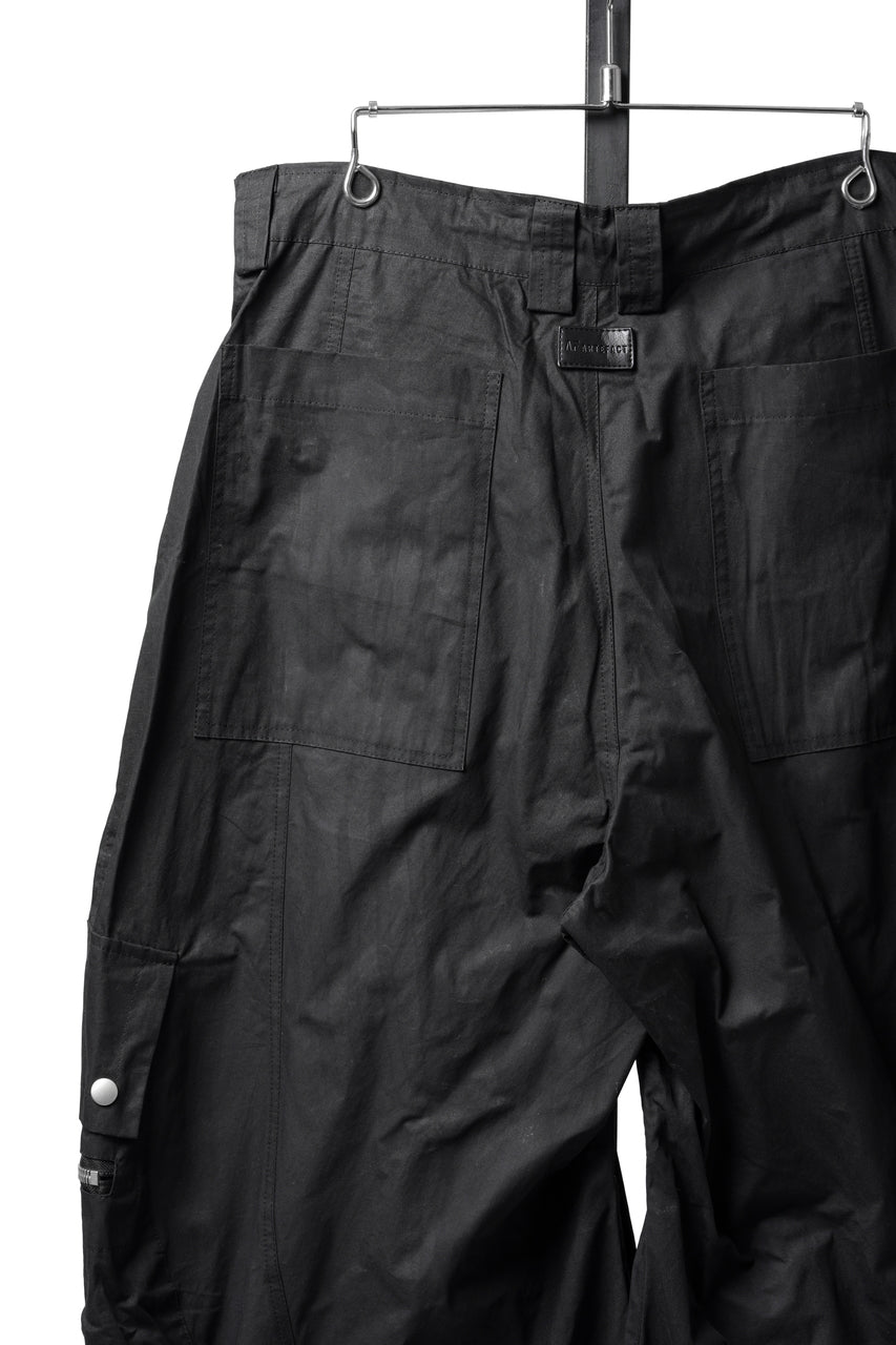 Load image into Gallery viewer, A.F ARTEFACT CURVED WIDE CARGO PANTS / SLIMY COATING WOVEN (BLACK)