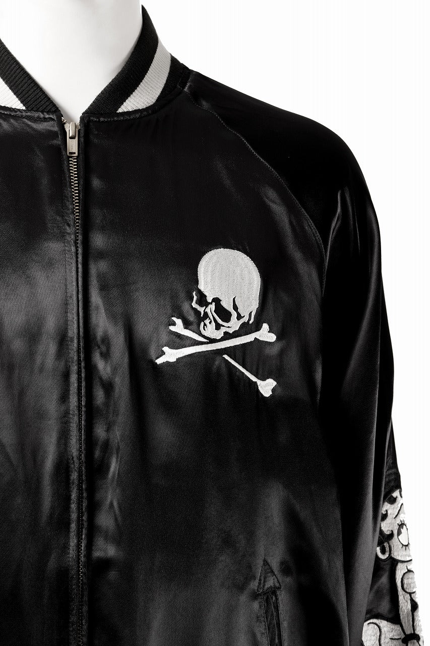 Load image into Gallery viewer, MASTERMIND WORLD x BETTY BOOP™︎ SOUVENIR JACKET (MONOCHROME)
