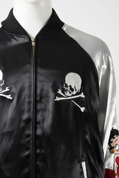 画像をギャラリービューアに読み込む, MASTERMIND WORLD x BETTY BOOP™︎ SOUVENIR JACKET (MULTI COLOR)