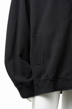Load image into Gallery viewer, MASTERMIND WORLD x BETTY BOOP™︎ ZIP UP HOODIE / BOXY FIT (MONOCHROME)