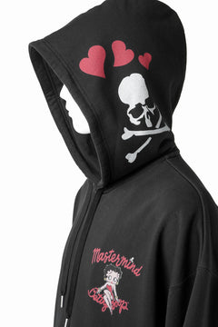 画像をギャラリービューアに読み込む, MASTERMIND WORLD x BETTY BOOP™︎ ZIP UP HOODIE / BOXY FIT (MULTI COLOR)