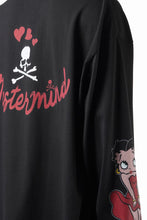 画像をギャラリービューアに読み込む, MASTERMIND WORLD x BETTY BOOP™︎ L/S TEE / BOXY FIT (MULTI COLOR)