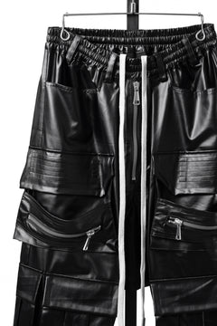Load image into Gallery viewer, A.F ARTEFACT CARGO SAROUEL EASY PANTS / LUSTROUS COATED WOVEN (BLACK)