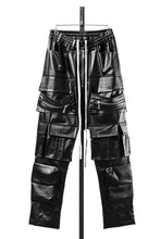 Load image into Gallery viewer, A.F ARTEFACT CARGO SAROUEL EASY PANTS / LUSTROUS COATED WOVEN (BLACK)