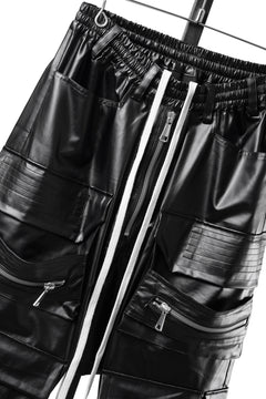 Load image into Gallery viewer, A.F ARTEFACT CARGO SAROUEL EASY PANTS / LUSTROUS COATED WOVEN (BLACK)