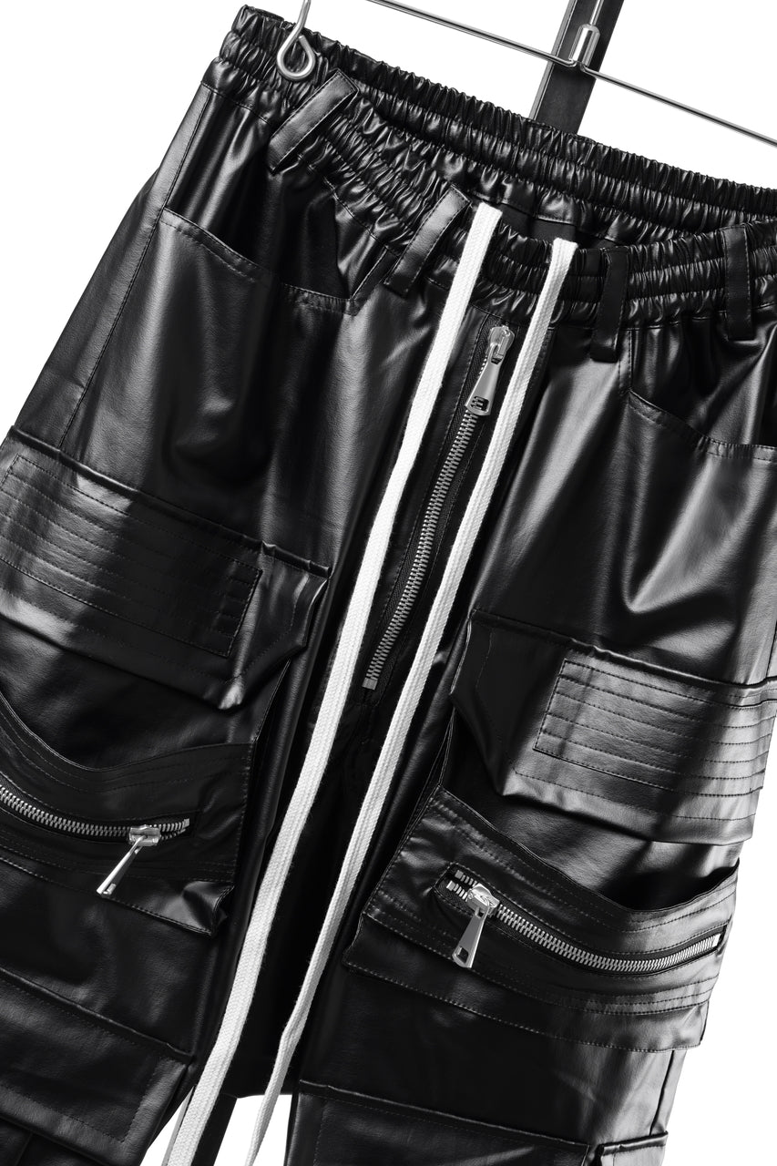 Load image into Gallery viewer, A.F ARTEFACT CARGO SAROUEL EASY PANTS / LUSTROUS COATED WOVEN (BLACK)