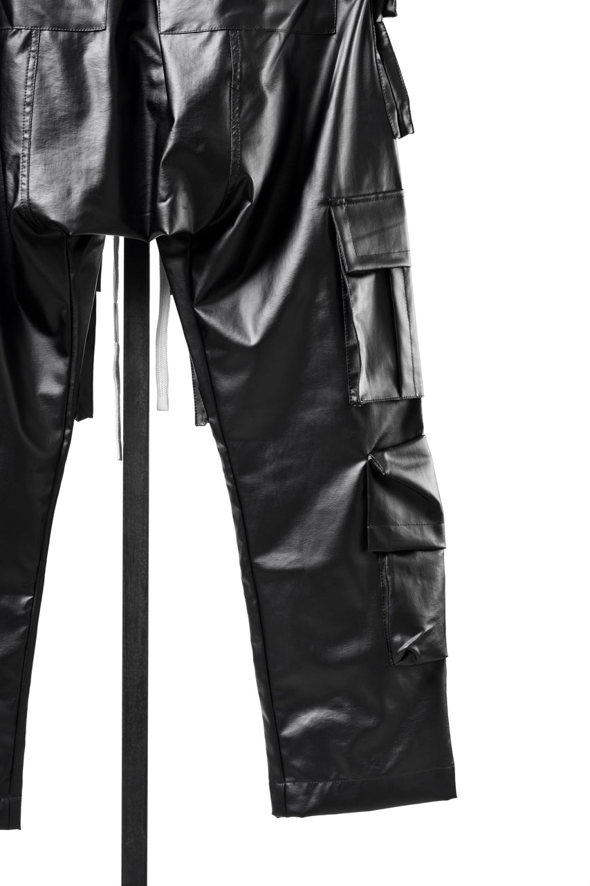 Load image into Gallery viewer, A.F ARTEFACT CARGO SAROUEL EASY PANTS / LUSTROUS COATED WOVEN (BLACK)
